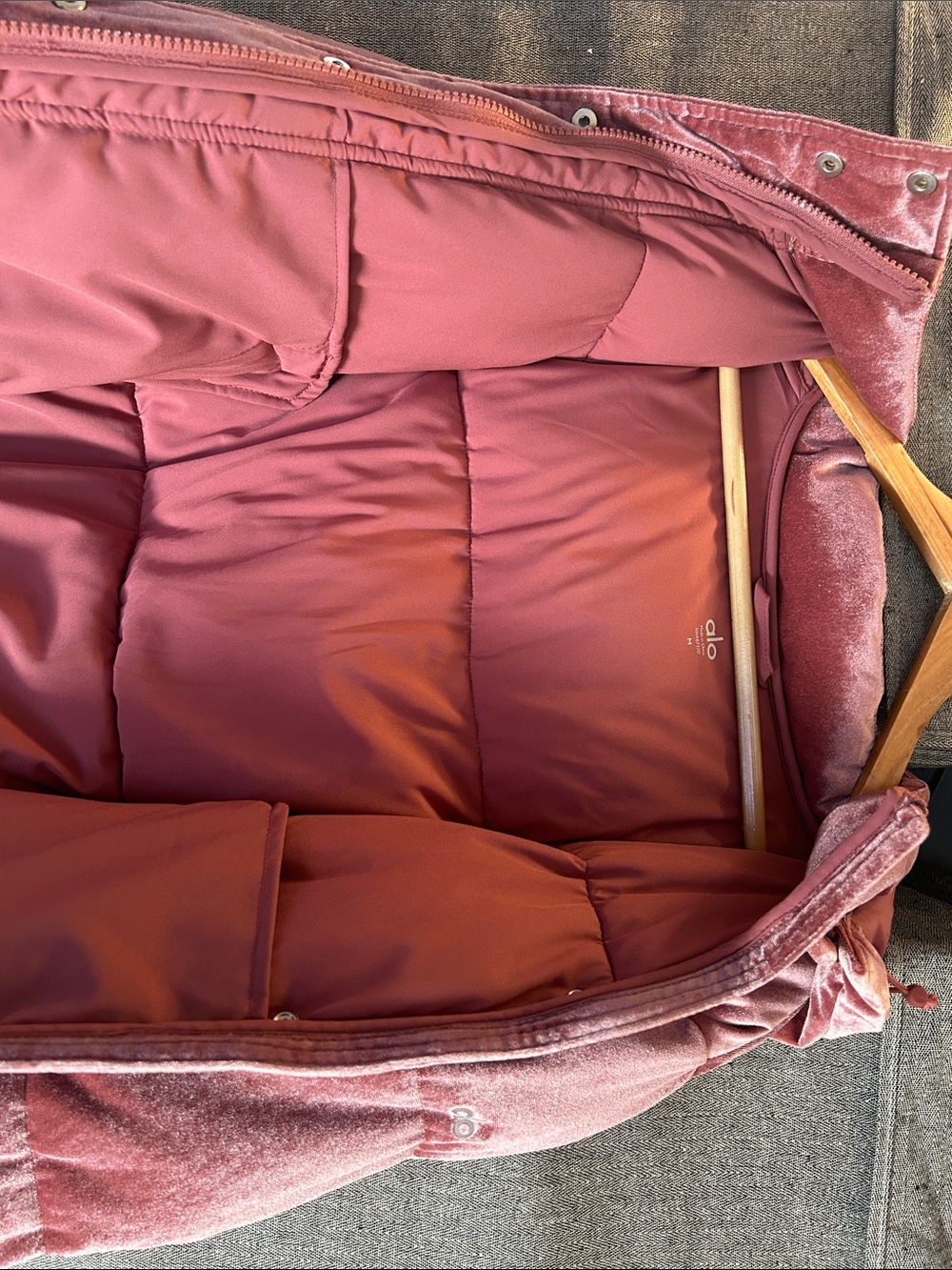 ALO Yoga Velvet Puffer Coat in Dusty Rose